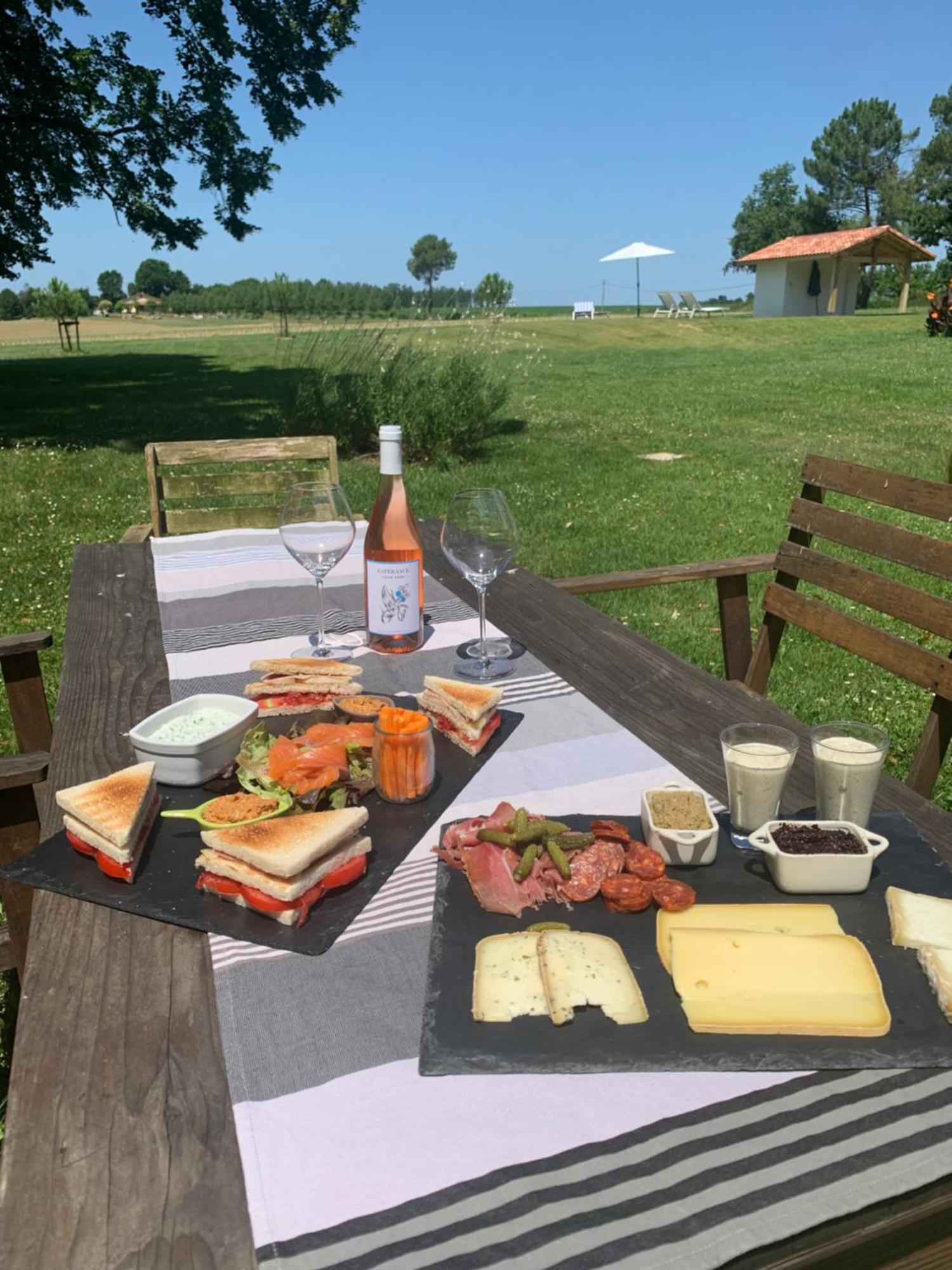 Le Poutic Gite Et Maison D'Hotes Creon-d'Armagnac Exteriör bild